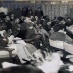 1964年(昭和39年)東京オリンピックで行われた上田美枝きものショーに観に来られた方々