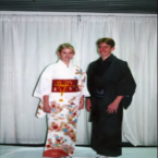 1994年(平成6年)アメリカコロラド州美枝きもの資料館展で着付け