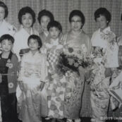 1964年10月16日代々木選手村インターナショナルクラブに於いて上田美枝きものショー スタッフ