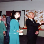 平成いいものKIMONO再発見を見学される文仁親王妃紀子様